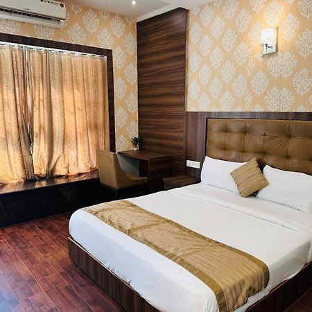 Hotel Bkc Mannat มุมไบ ภายนอก รูปภาพ