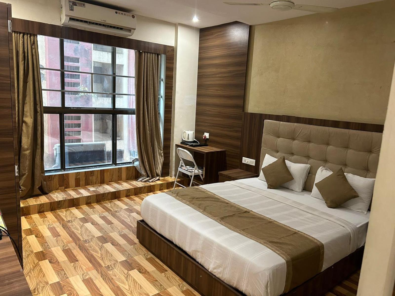 Hotel Bkc Mannat มุมไบ ภายนอก รูปภาพ