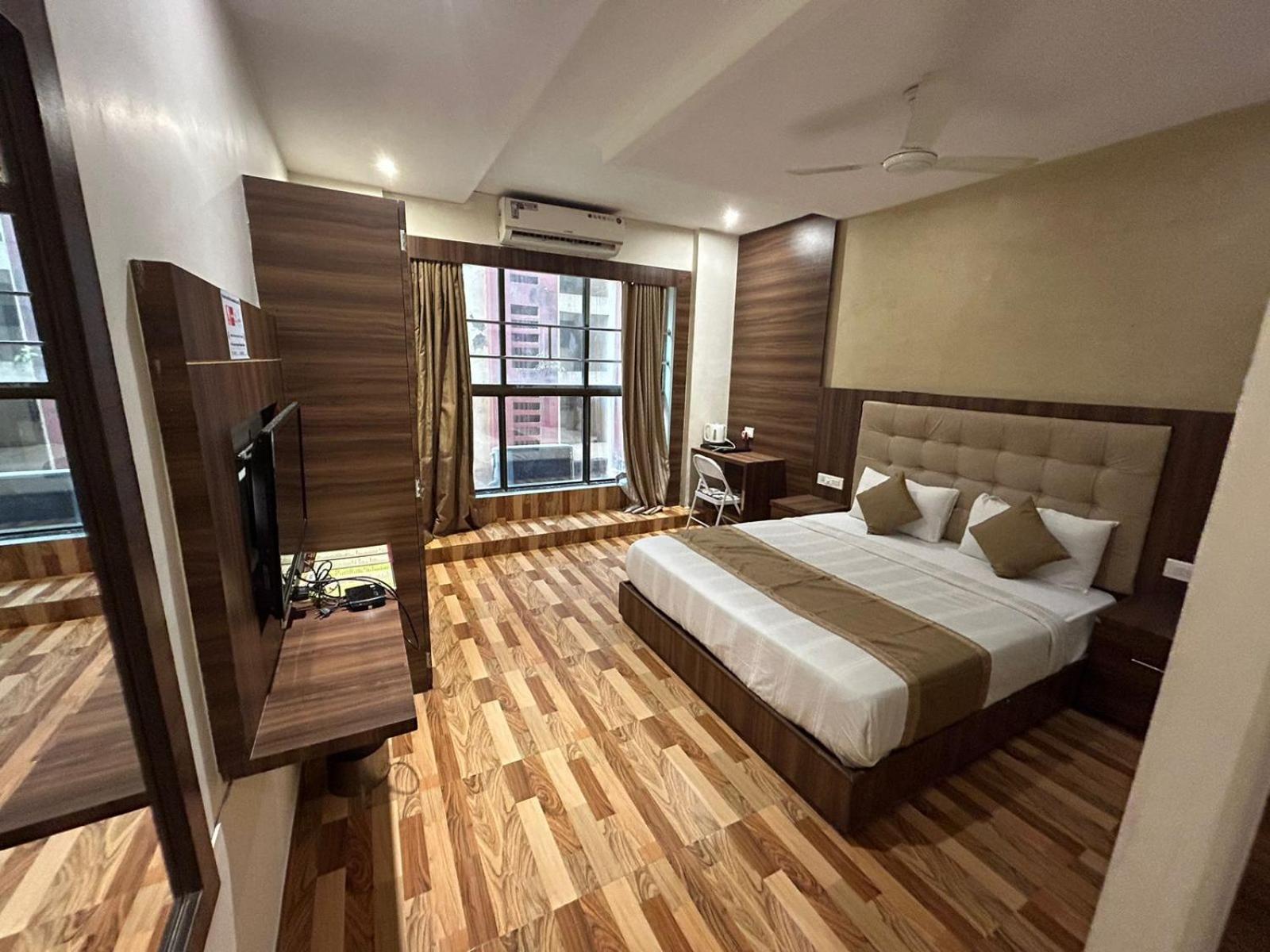 Hotel Bkc Mannat มุมไบ ภายนอก รูปภาพ