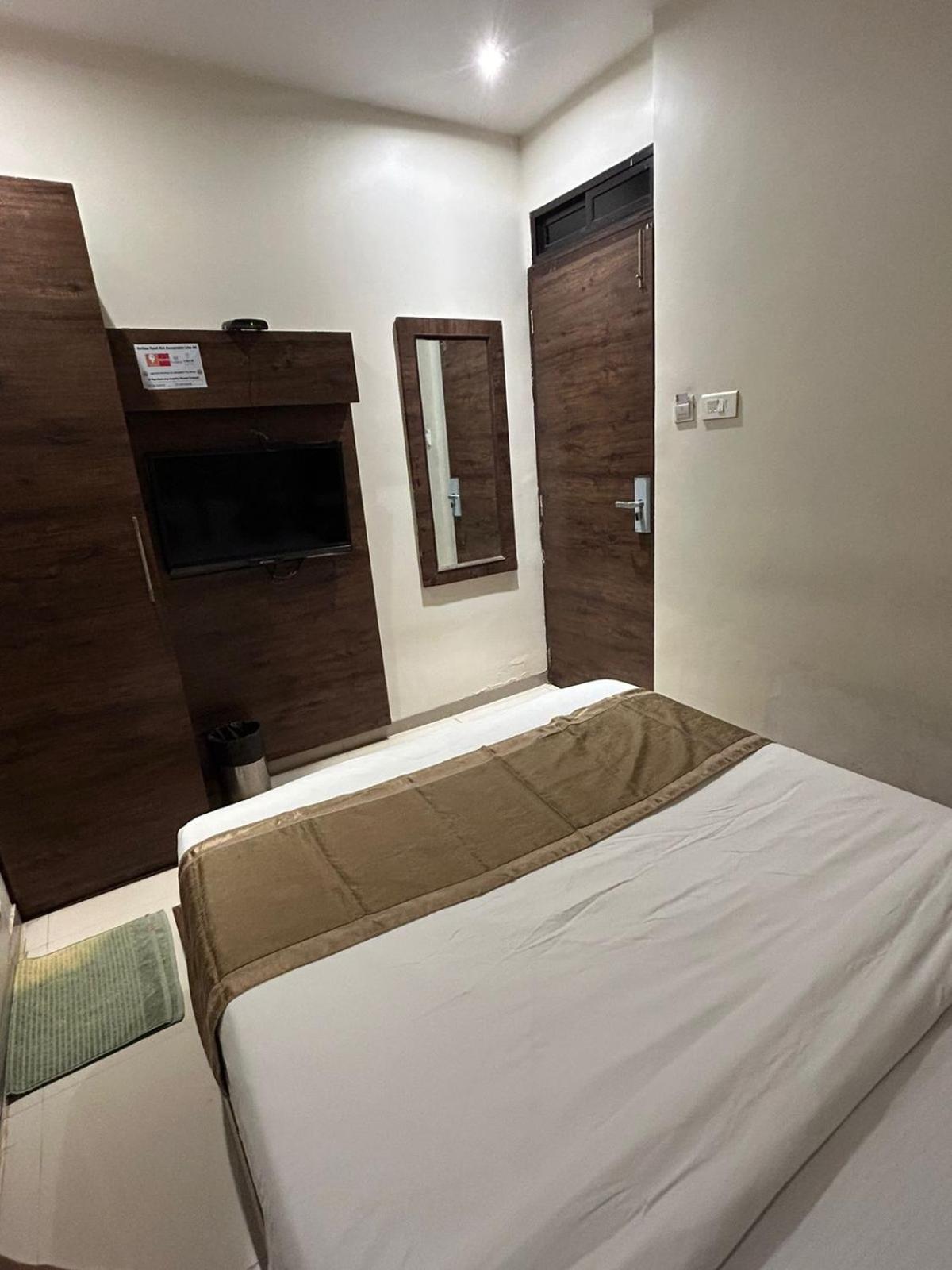 Hotel Bkc Mannat มุมไบ ภายนอก รูปภาพ