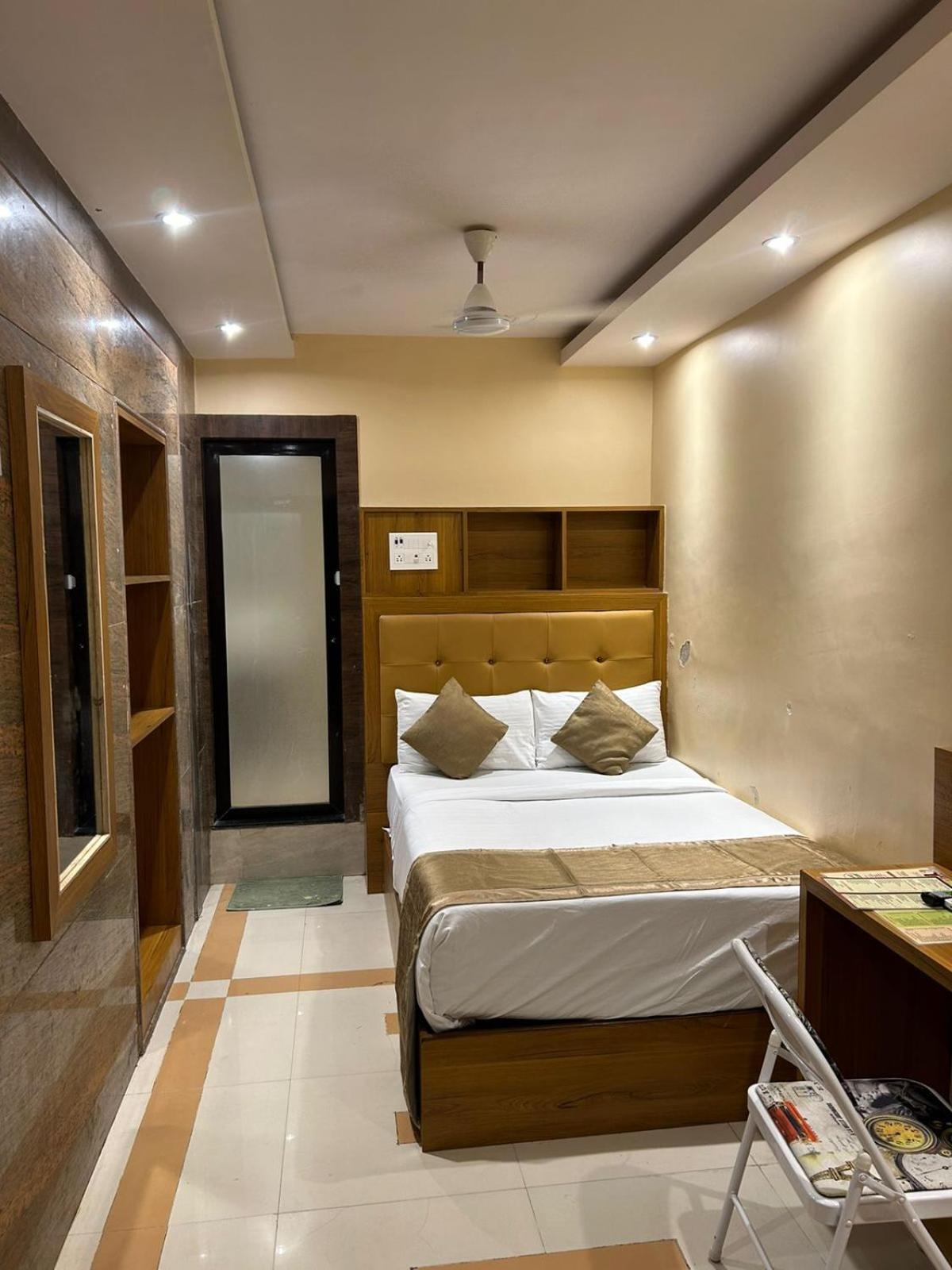Hotel Bkc Mannat มุมไบ ภายนอก รูปภาพ